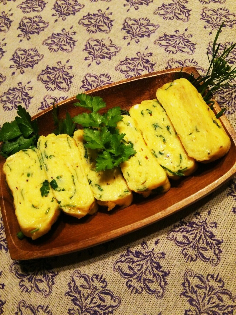朝食・お弁当☆イタリアンパセリの卵焼き♪の画像