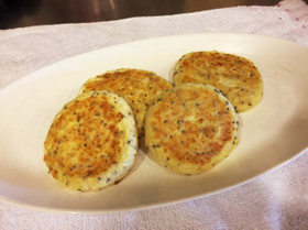 チアシード入り豆腐ハンバーグ