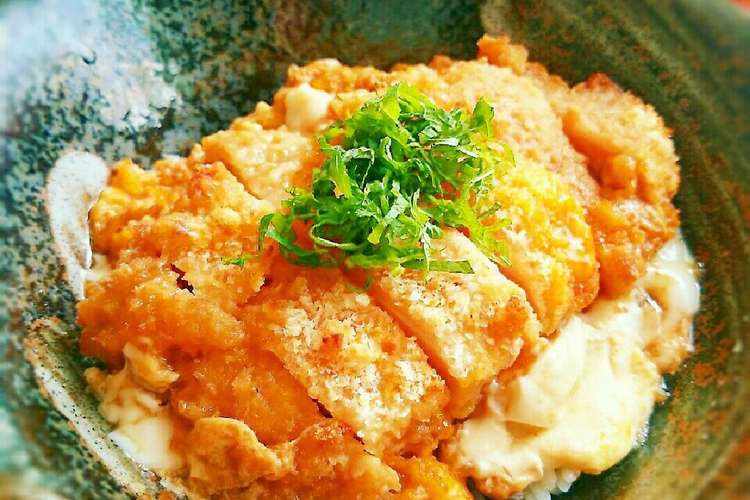 チキンカツで 美味しい親子カツ丼 レシピ 作り方 By Ayakoooooo クックパッド 簡単おいしいみんなのレシピが367万品