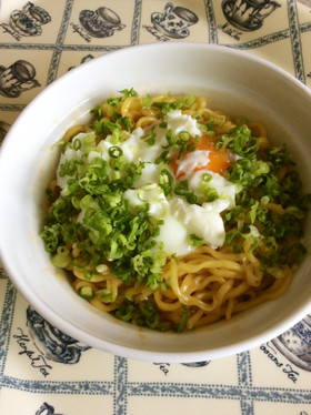おつまみになる!すごく簡単混ぜラーメン!