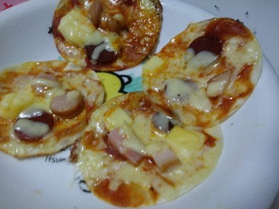 フライパンで餃子の皮ピザ(^^)の写真