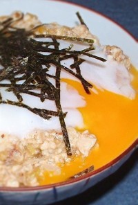 温泉卵と冷奴の豆腐丼（濃厚かつお醤油味）