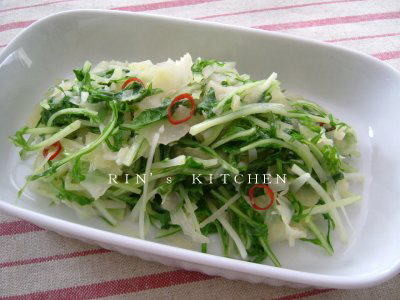 セロリと水菜のペペロンチーノの画像