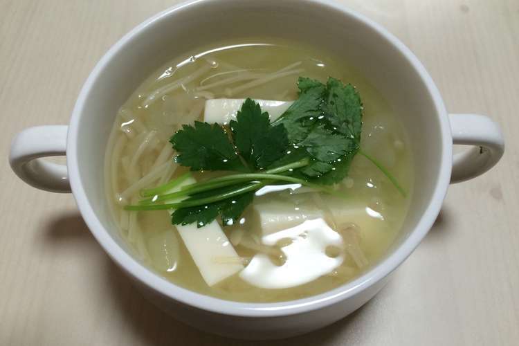 豆腐とえのきの中華風スープ 低カロリー レシピ 作り方 By 卯月莉華 クックパッド 簡単おいしいみんなのレシピが352万品