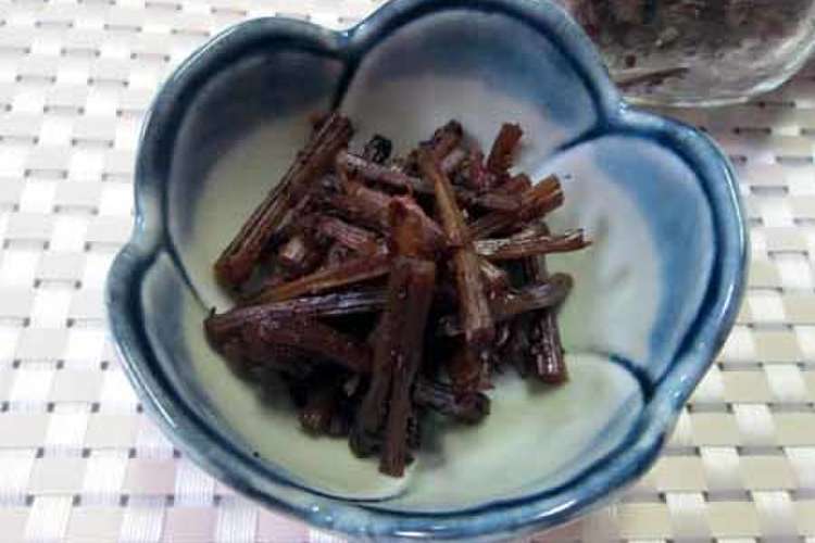 きゃらぶき 山蕗の佃煮 レシピ 作り方 By Candysarry クックパッド 簡単おいしいみんなのレシピが357万品