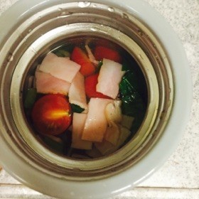 【スープジャー】小松菜トマトベーコン豆腐の画像