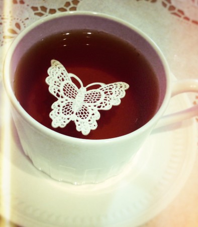 シュガーベールで紅茶　*レースの蝶々*の写真