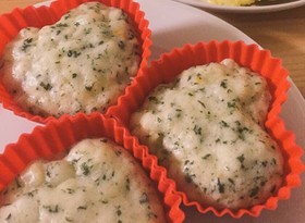 離乳食後期 ほうれん草とりんごの蒸しパン