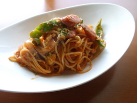 ケチャップと卵のとろ～リ*ナポリタン