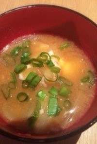 卵と玉ねぎの味噌汁