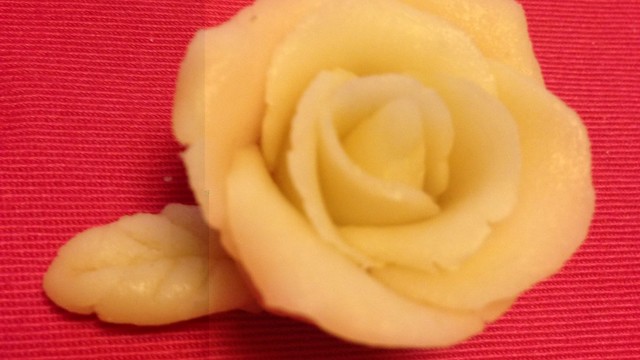 基本のマジパンのバラ レシピ 作り方 By Kiacake クックパッド 簡単おいしいみんなのレシピが349万品