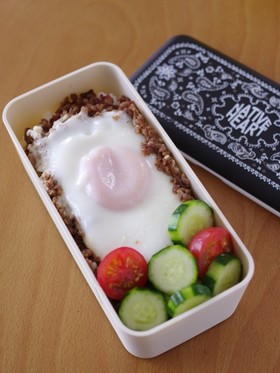 簡単たまごの肉そぼろ弁当☆5分べんとう