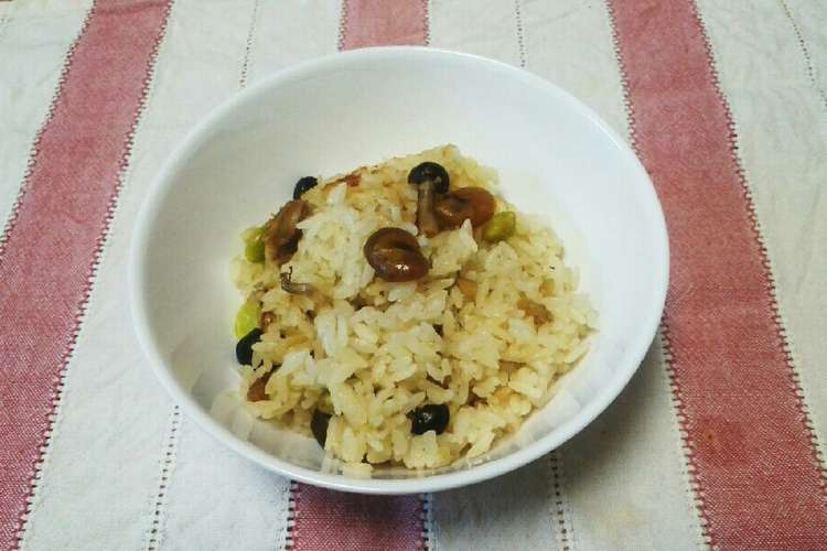 いかり豆と枝豆の炊き込みご飯 レシピ 作り方 By ホンザワラ クックパッド 簡単おいしいみんなのレシピが353万品