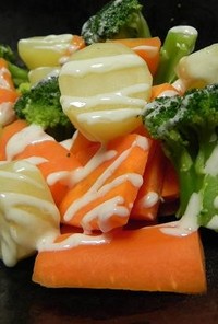 マヨカルピスソフトで簡単★温野菜サラダ