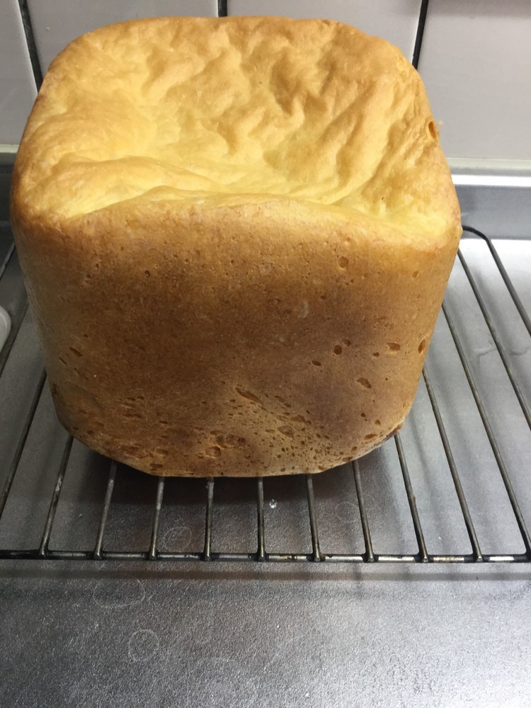 チーズ入りの食パン(スライスチーズ)の画像