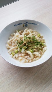 そら豆・かぶ・鶏肉入りうどん(離乳食)の写真