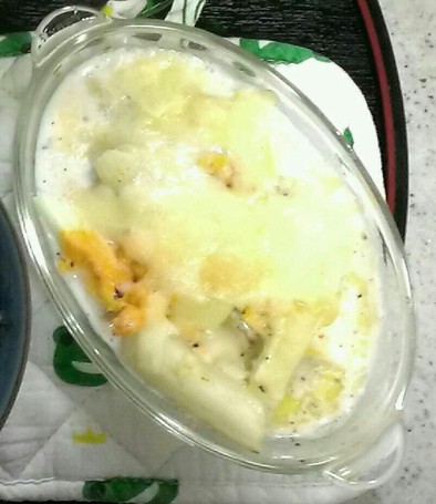 ホワイトアスパラの簡単チーズマヨグラタンの写真