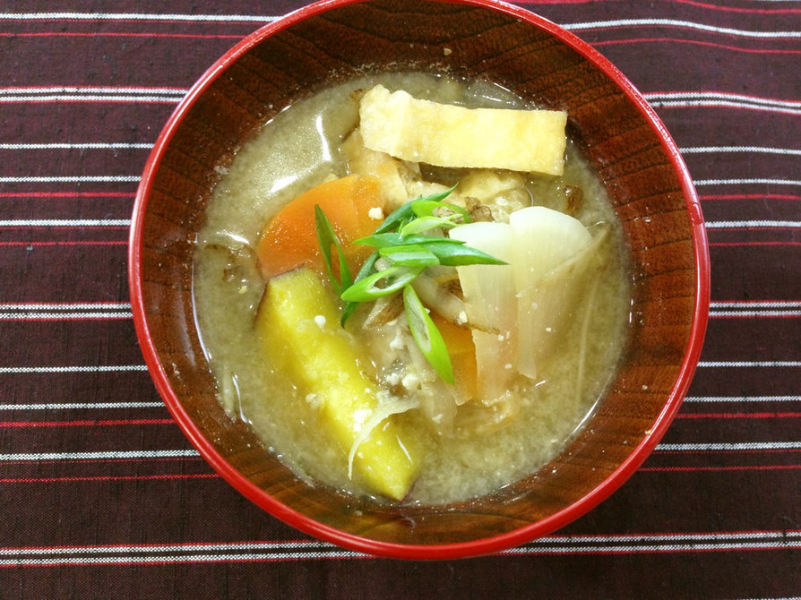 美人レシピ・根菜たっぷりお味噌汁の画像