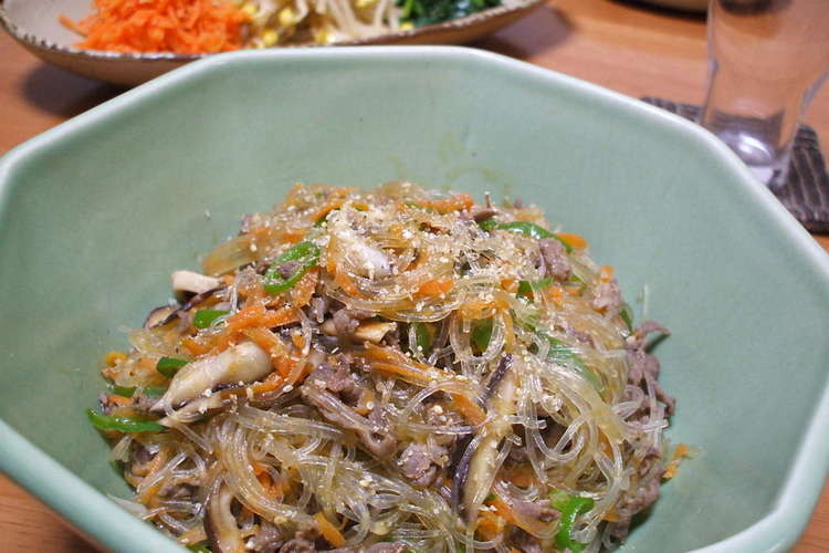 チャプチェ 牛肉と春雨の韓国風炒め レシピ 作り方 By マミマミマー クックパッド 簡単おいしいみんなのレシピが352万品