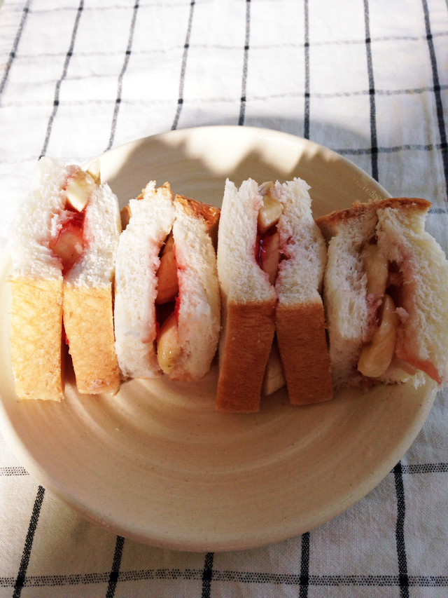 簡単♪冷凍食パンで！冷しサンドイッチ☆の画像