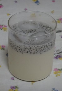チアシードココナッツミルク豆乳ドリンク 