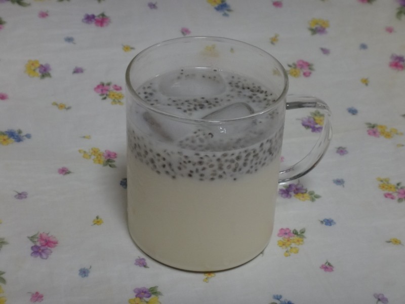 チアシードココナッツミルク豆乳ドリンク の画像
