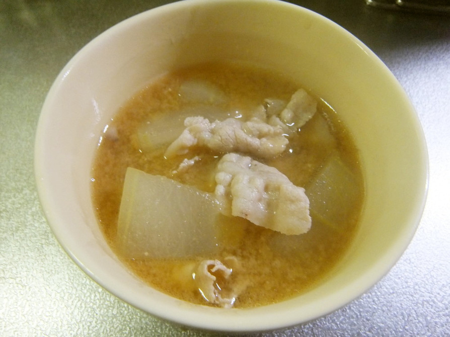 スープみたいな豚バラと冬瓜の味噌汁の画像