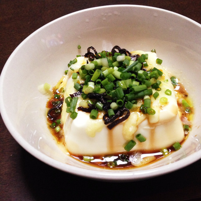 レンジで♪チーズと塩昆布の湯豆腐おつまみの画像