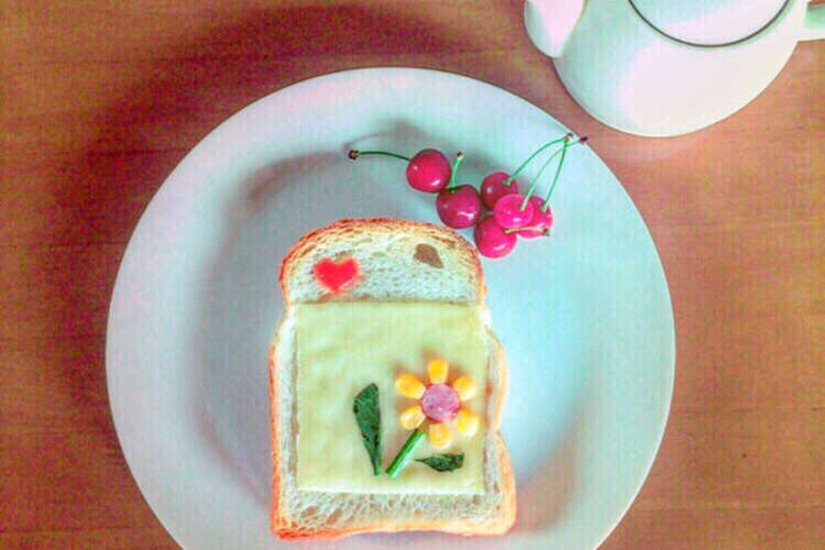 朝ごはん 見た目も可愛いお花トースト レシピ 作り方 By Yyyym クックパッド 簡単おいしいみんなのレシピが359万品