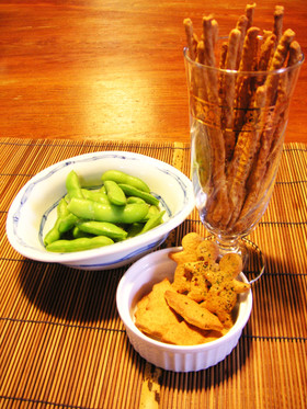 ビールのおつまみに! トマト酒粕プリッツ