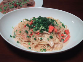 パスタ:サーモンとチーズソース
