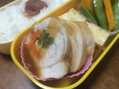 お弁当用に…鶏ムネ肉の野菜巻きの写真