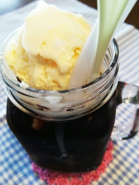ジャー!ココナッツオイルコーヒーフロート