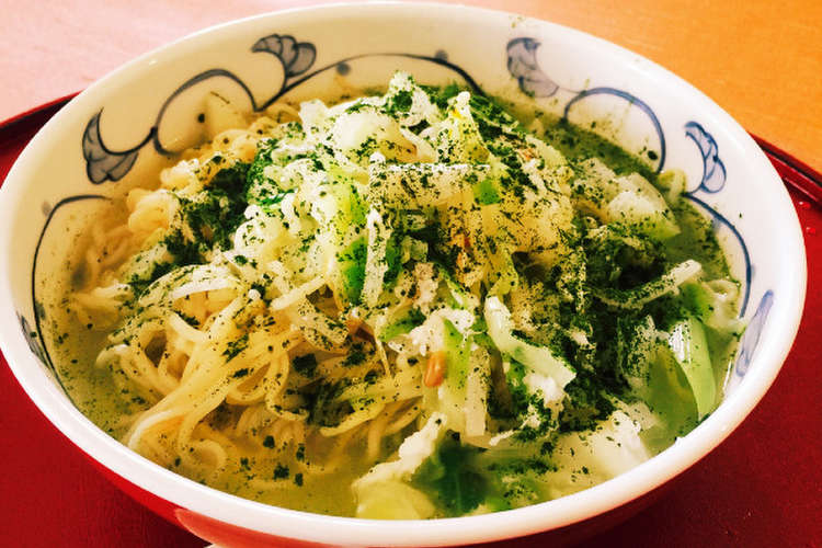 緑のラーメン お茶プレッソでカテキン摂取 レシピ 作り方 By にわなおみ クックパッド 簡単おいしいみんなのレシピが354万品