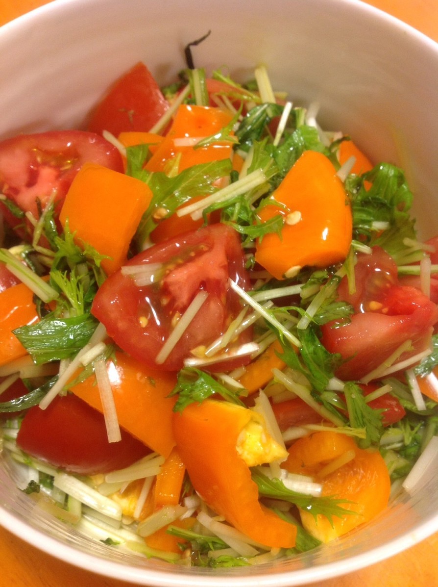 パプリカ水菜トマトの鶏ガラ味サラダの画像