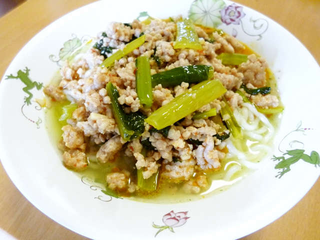 いつものラーメンに乗せたら 担担麺 レシピ 作り方 By ｇｅｃｋｏ クックパッド