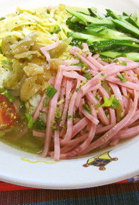 具だくさんの冷やしぶっかけ塩ラーメン♪