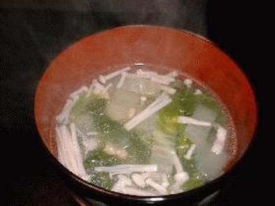 白菜とえのきの中華スープの写真