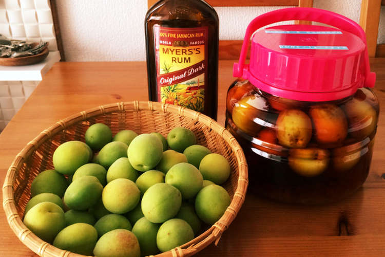 陽気に飲もう ダークラム梅酒 15 レシピ 作り方 By お料理パンダ クックパッド