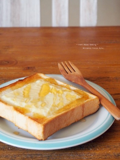 カルピス風味のハニーチーズトーストの写真