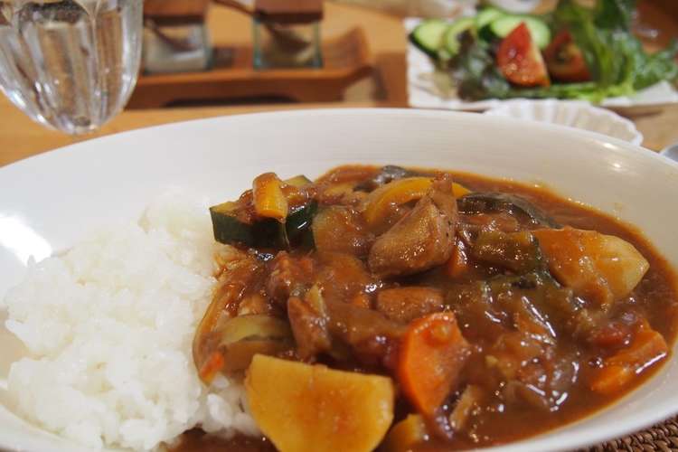 夏野菜いっぱい ヘルシーカレー レシピ 作り方 By ひとひらの葉っぱ クックパッド 簡単おいしいみんなのレシピが352万品