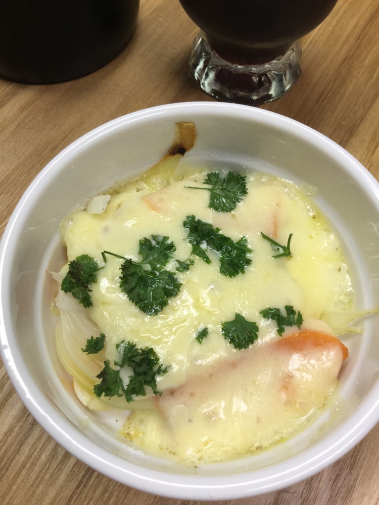 玉ねぎとにんじんのマヨチーズ焼きの画像