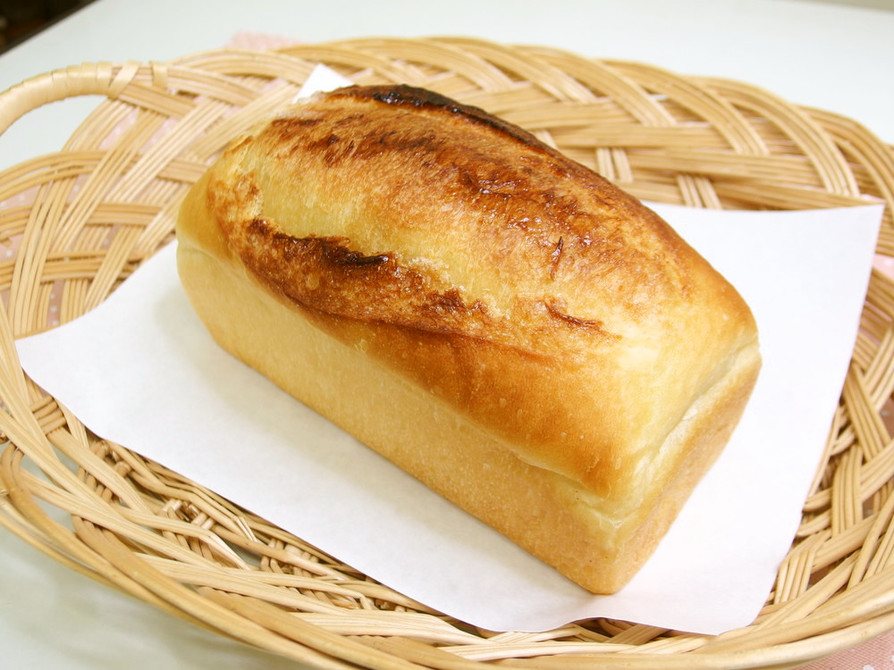 もちもちしっとり！国内産小麦粉の食パンの画像