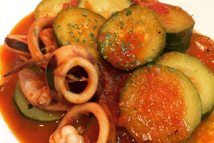 簡単 イカとズッキーニのトマト煮 レシピ 作り方 By ルイズキッチン クックパッド 簡単おいしいみんなのレシピが357万品