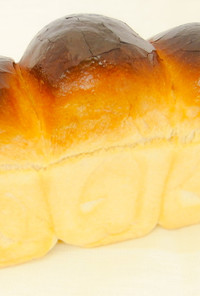 トーストにも最適！国産小麦粉の山型食パン