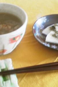 小松菜茶粥とかぶの浅漬けに小松菜風味