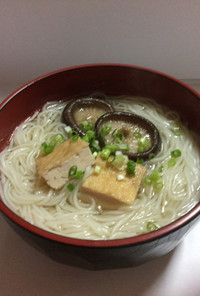 にゅう麺椎茸と昆布ダシ！麺の保存法解説付
