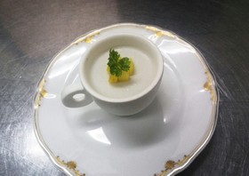 簡単♪混ぜるだけ夏のパンナコッタ