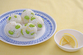 つわりに!枝豆の生姜レモンおにぎり