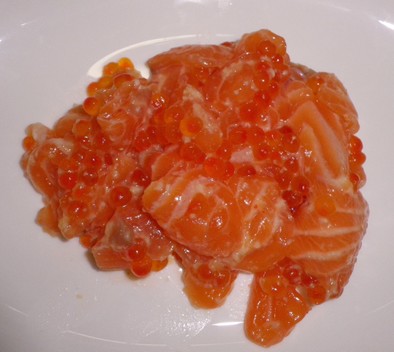 サーモン塩辛(鮭とイクラの塩麹漬け）の写真